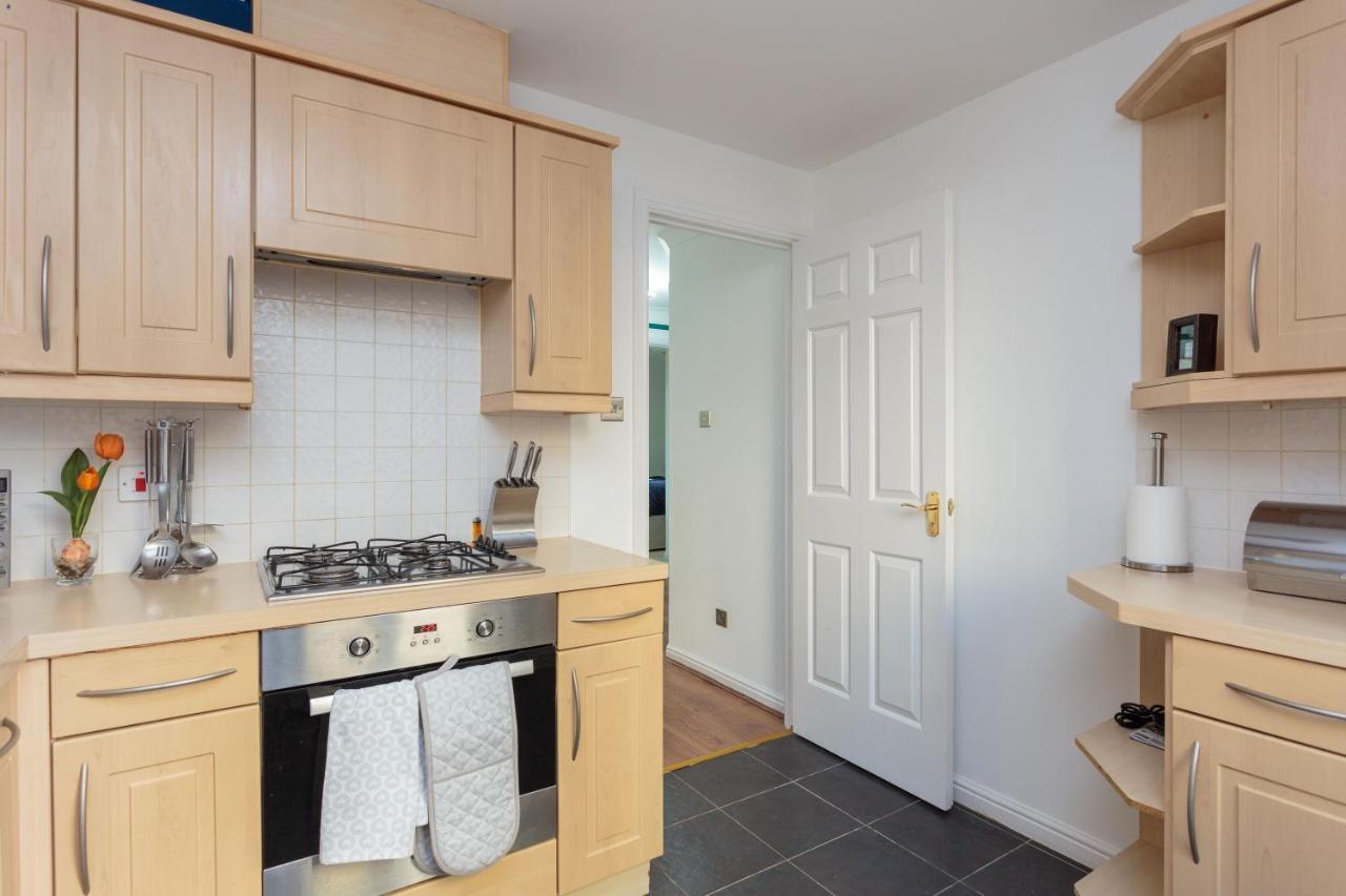 Stylish 2 Bedroom Apartment In Единбург Екстер'єр фото